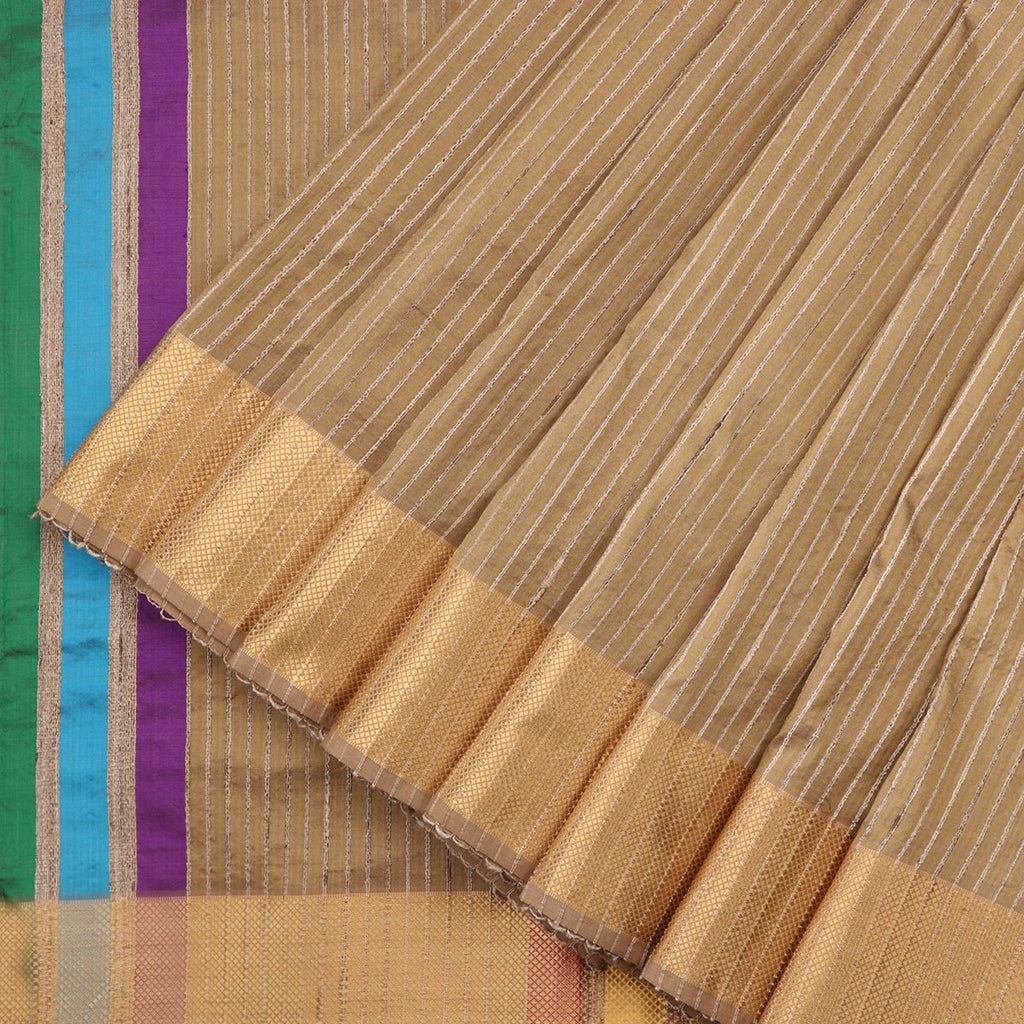 Handwoven Greenish Cream Textured Maheshwari Silk Cotton Sari-WIIGS038 - Cover View