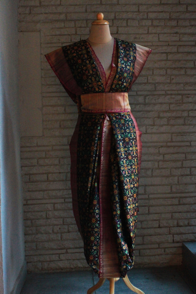 Handwoven Black Banarasi Patola Silk Sari - WeaveinIndia,  - Sari, WeaveinIndia - WeaveinIndia 